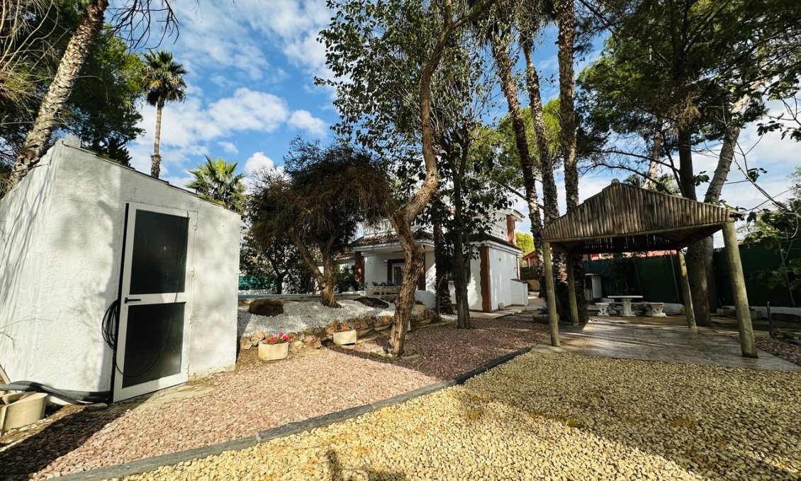 Revente - Villa -
Orihuela - Inland
