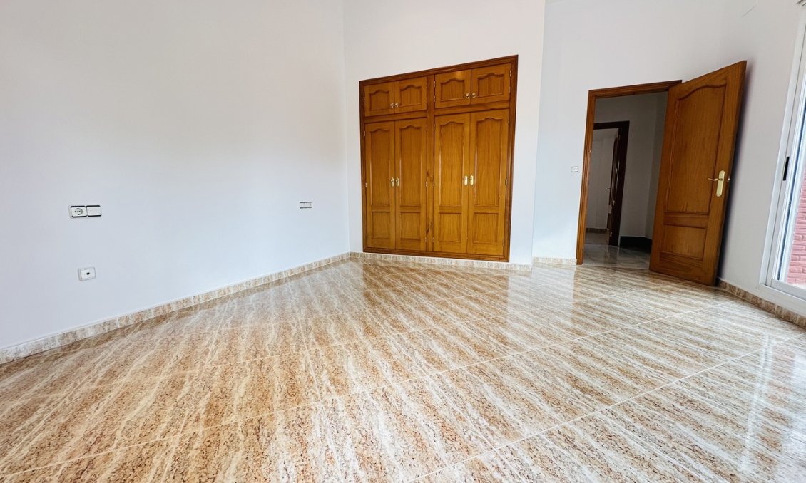 Revente - Villa -
Orihuela - Inland