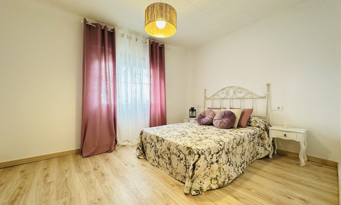 Revente - Villa -
Orihuela - Inland