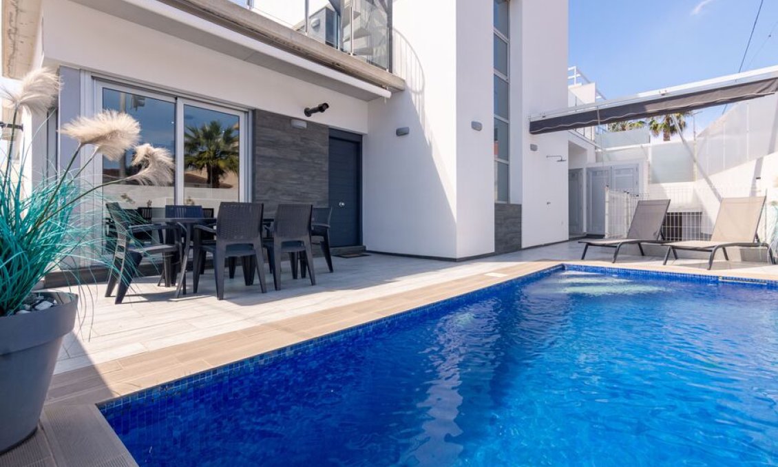 Segunda mano - Villa -
Daya Vieja - Costa Blanca