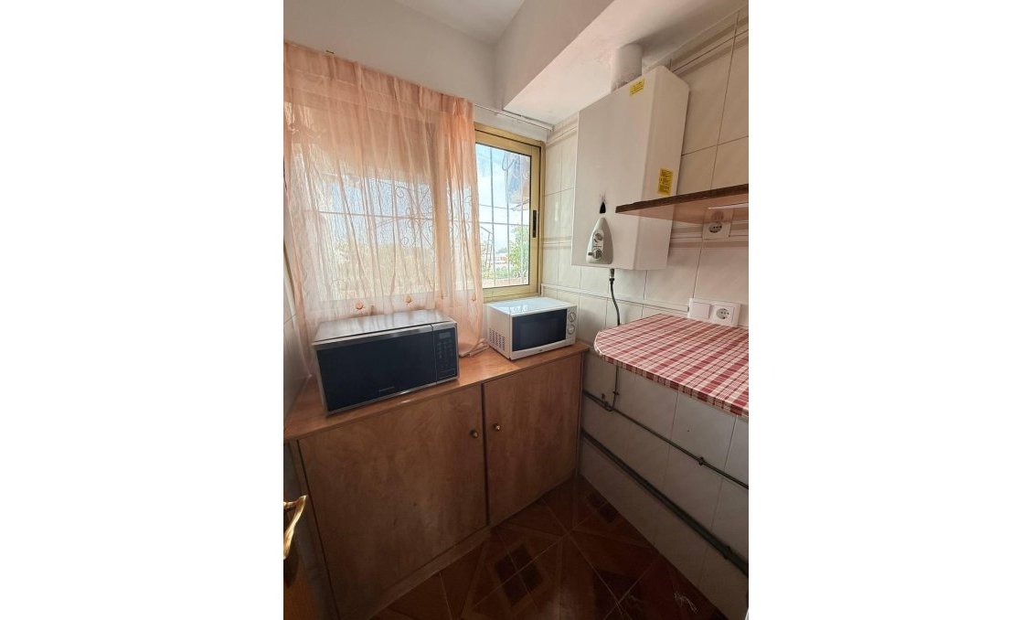 Segunda mano - Apartamento -
Orihuela Costa - Punta Prima