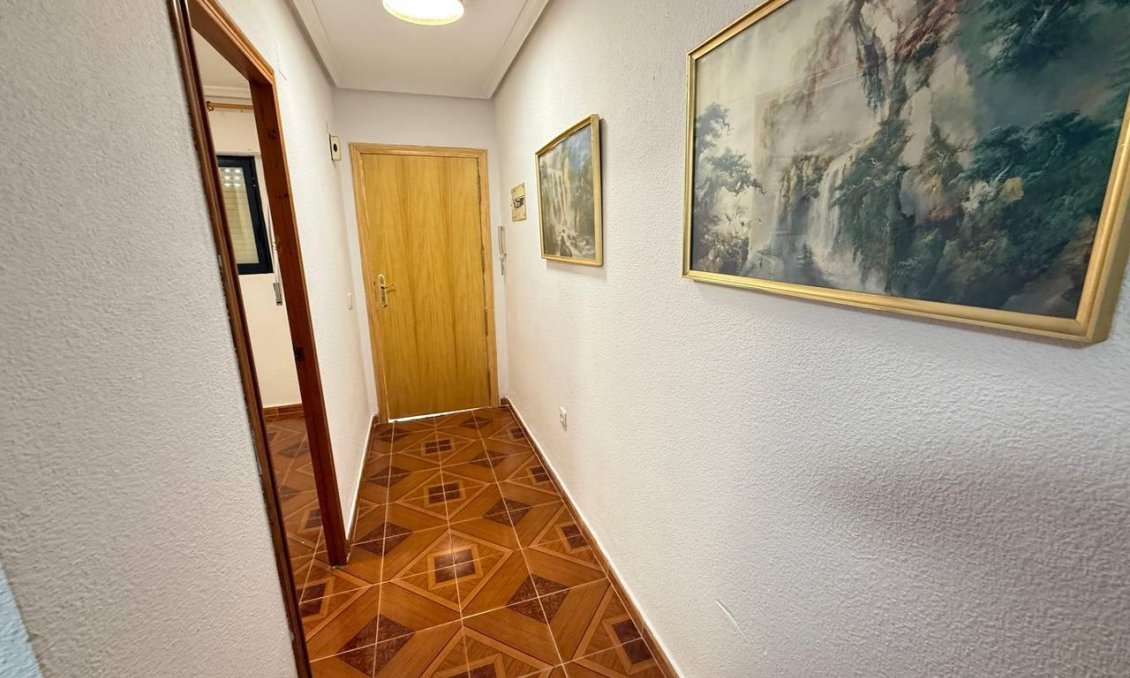 Segunda mano - Apartamento -
Orihuela Costa - Punta Prima