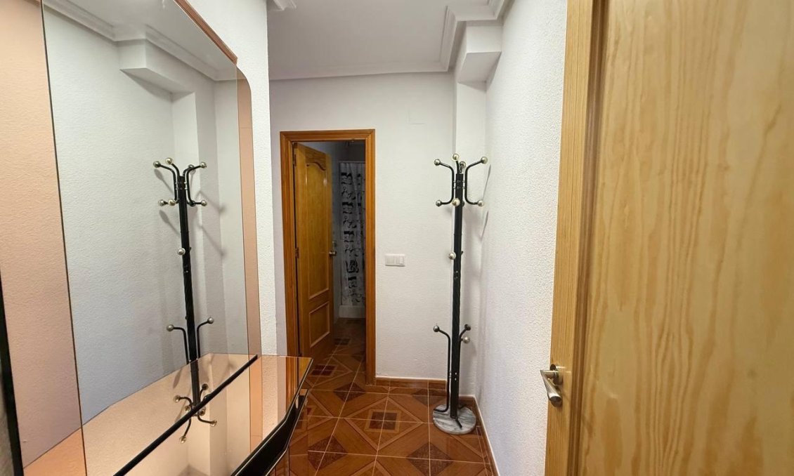 Segunda mano - Apartamento -
Orihuela Costa - Punta Prima