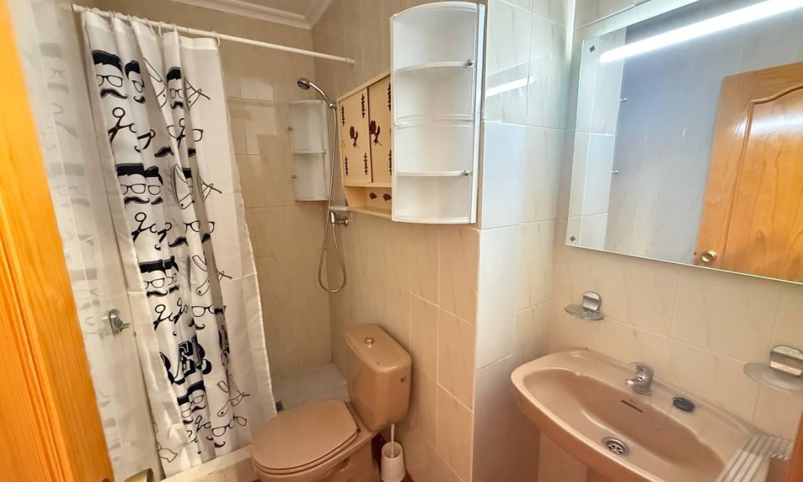 Segunda mano - Apartamento -
Orihuela Costa - Punta Prima