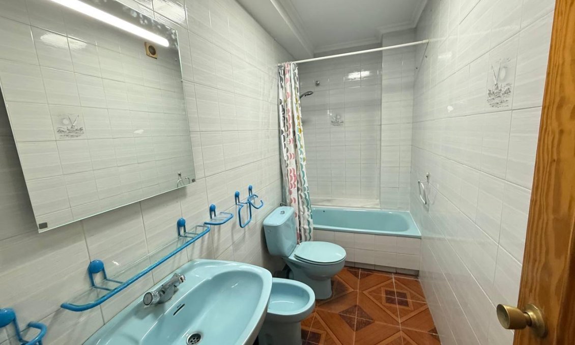 Segunda mano - Apartamento -
Orihuela Costa - Punta Prima