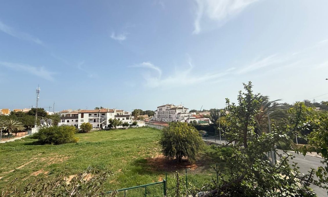Segunda mano - Apartamento -
Orihuela Costa - Punta Prima