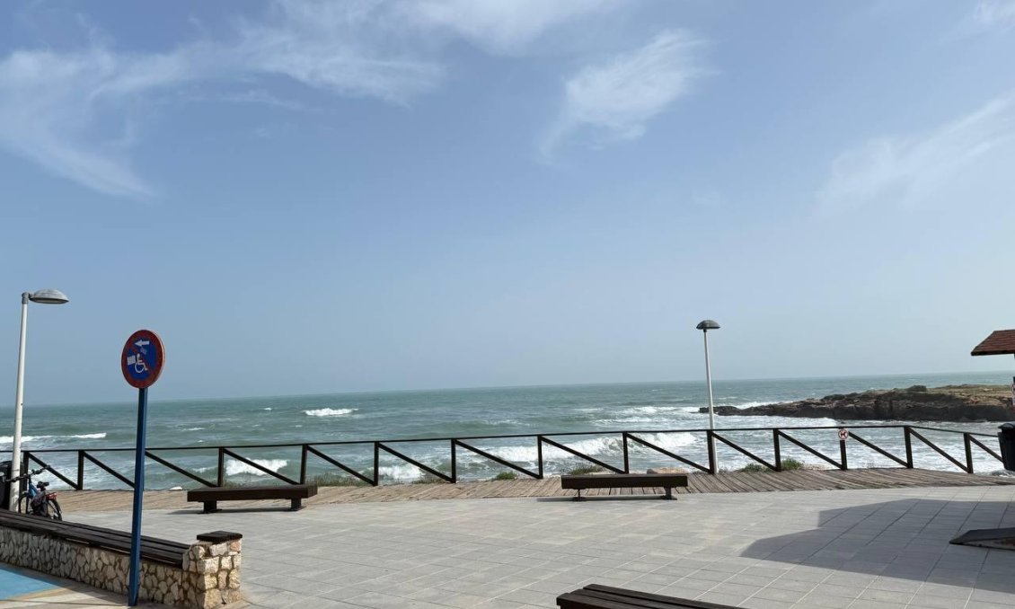 Segunda mano - Apartamento -
Orihuela Costa - Punta Prima