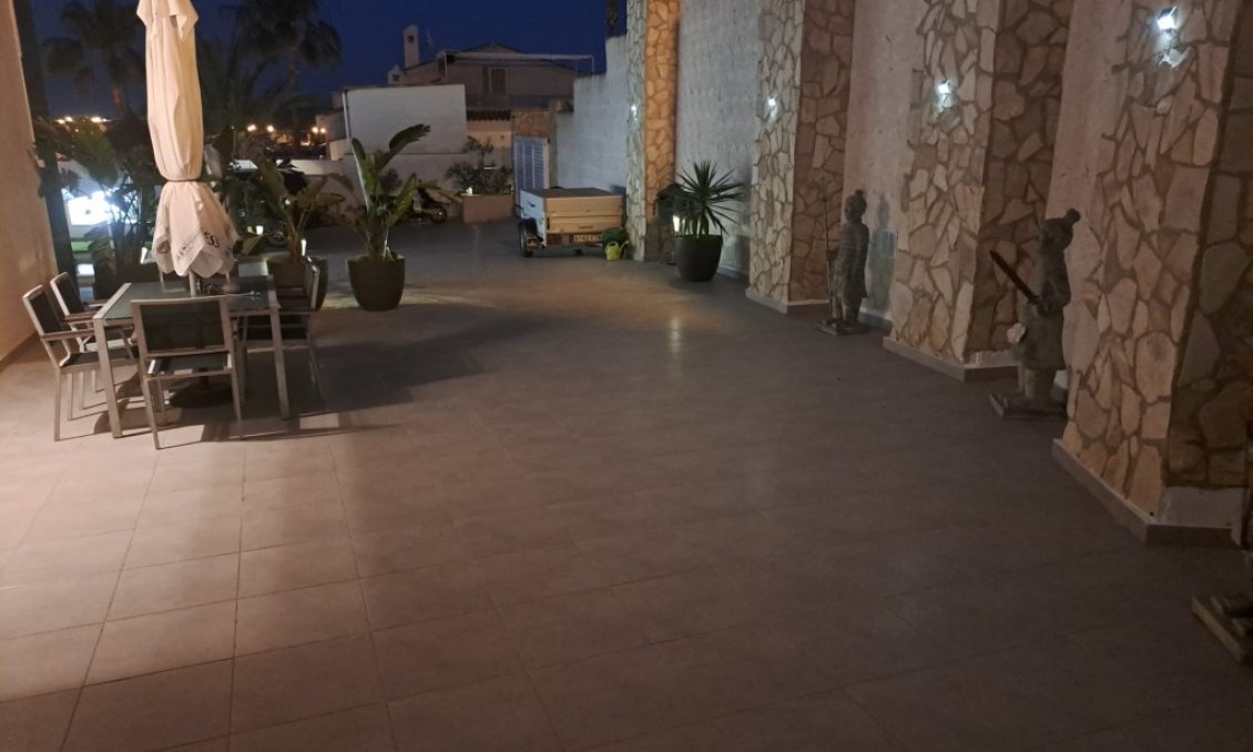 Használt Ingatlanok - Villa -
Ciudad Quesada - Costa Blanca