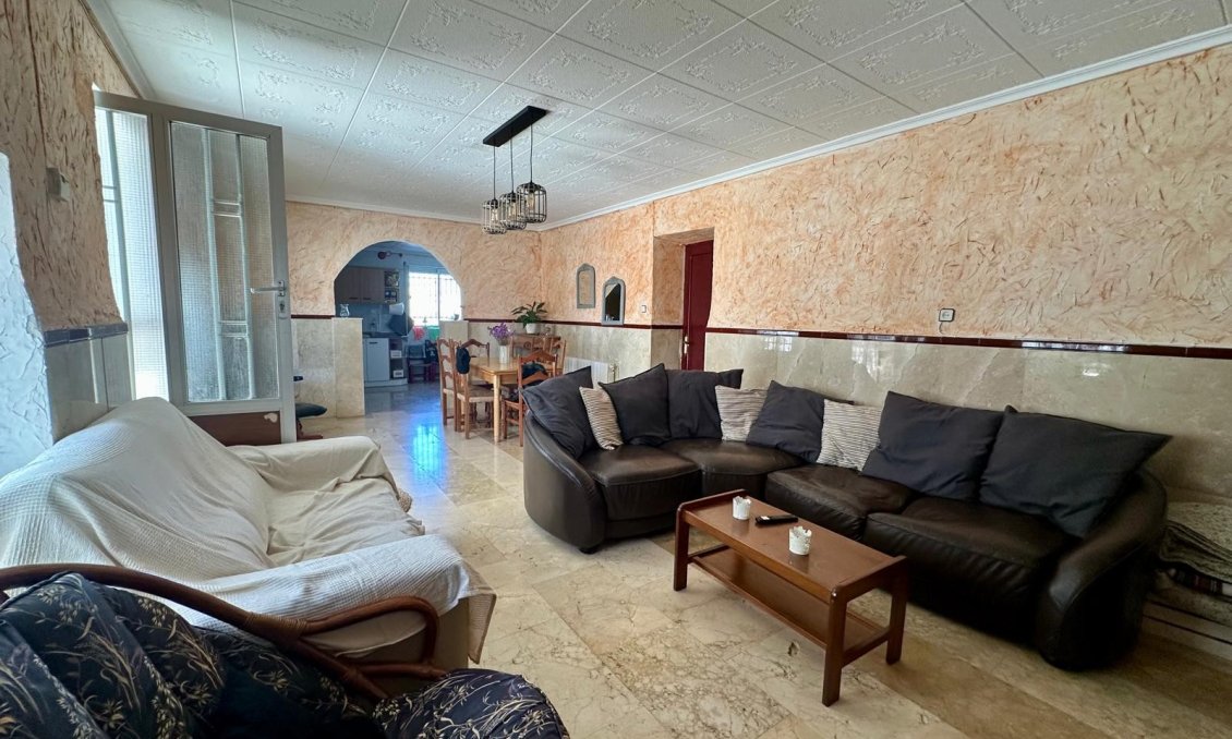 Segunda mano - Villa -
Torre Del Rico - Inland