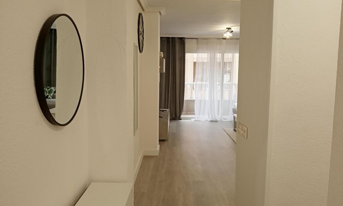 Segunda mano - Apartamento -
Torrevieja - CENTRE