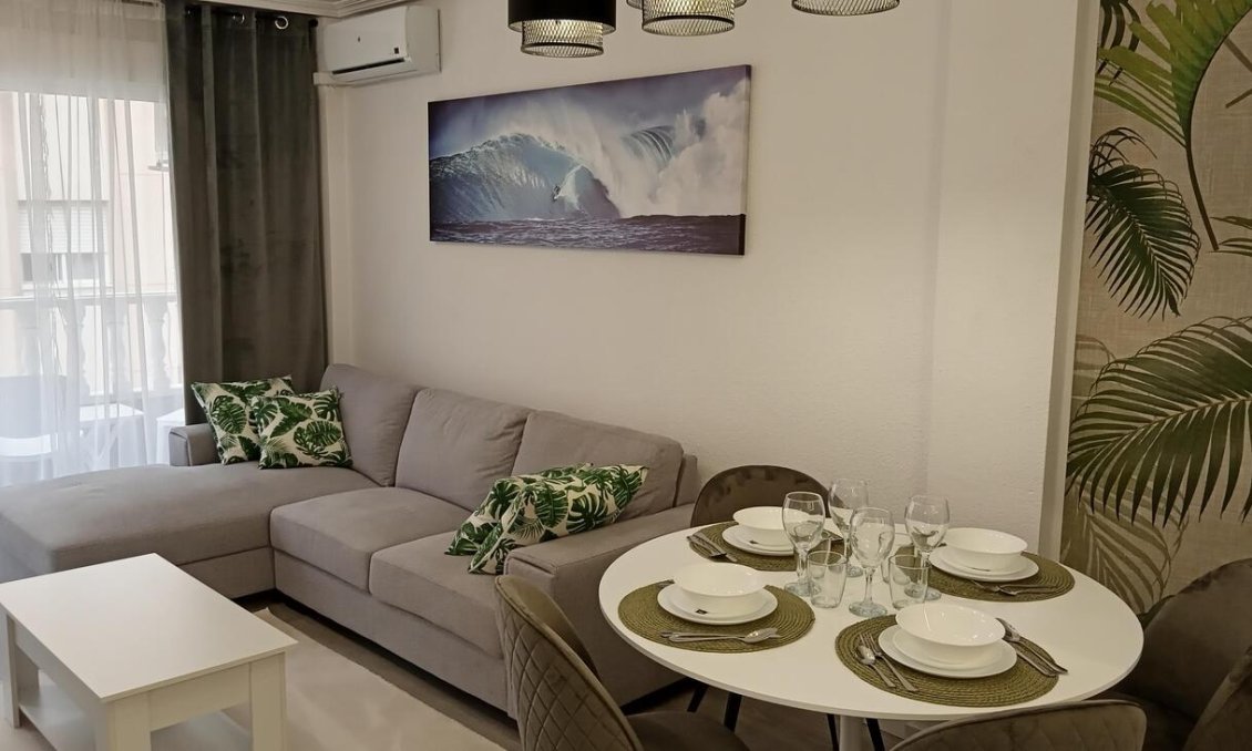 Segunda mano - Apartamento -
Torrevieja - CENTRE