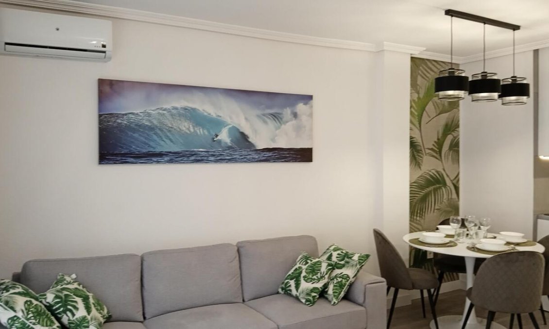 Segunda mano - Apartamento -
Torrevieja - CENTRE