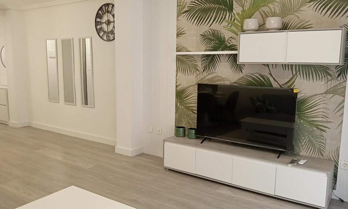 Segunda mano - Apartamento -
Torrevieja - CENTRE