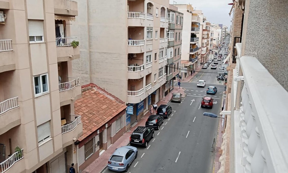 Segunda mano - Apartamento -
Torrevieja - CENTRE