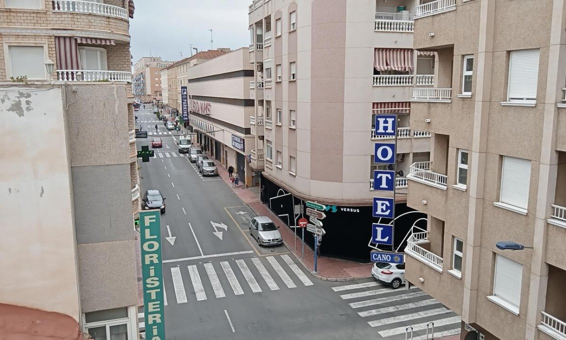 Segunda mano - Apartamento -
Torrevieja - CENTRE