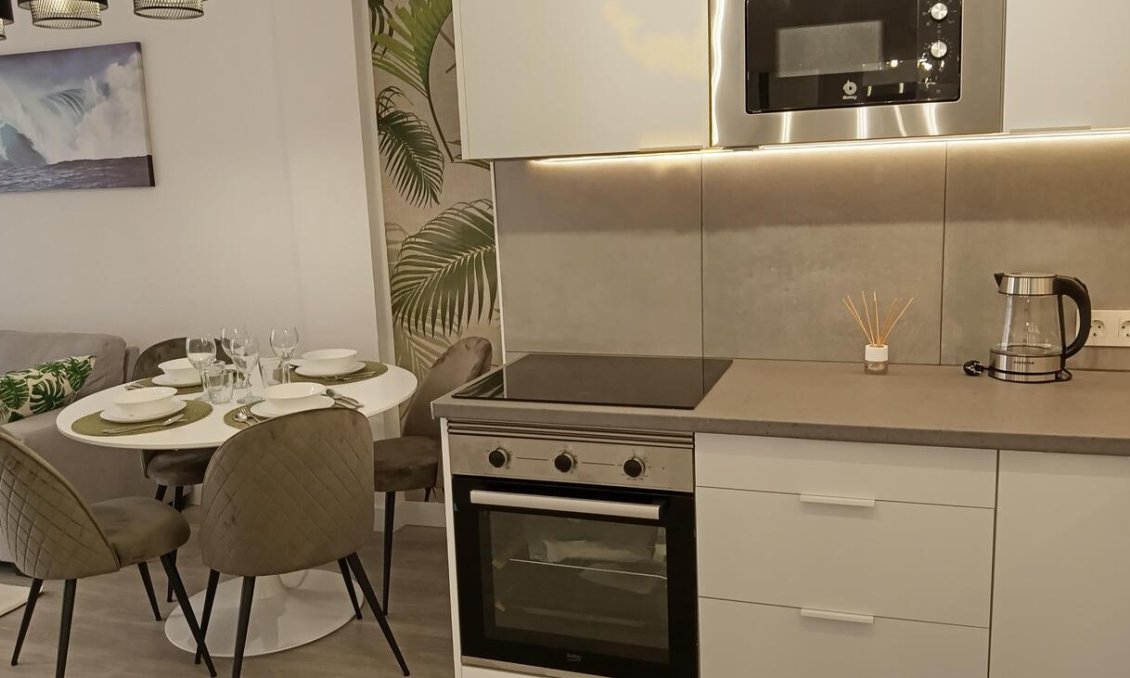 Segunda mano - Apartamento -
Torrevieja - CENTRE