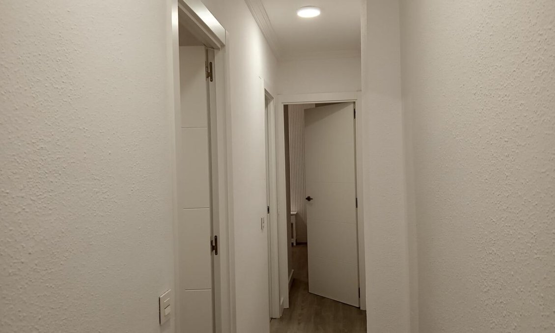 Segunda mano - Apartamento -
Torrevieja - CENTRE