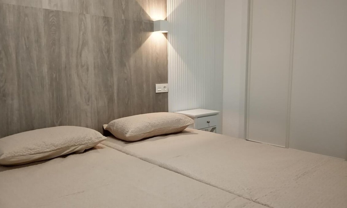 Segunda mano - Apartamento -
Torrevieja - CENTRE