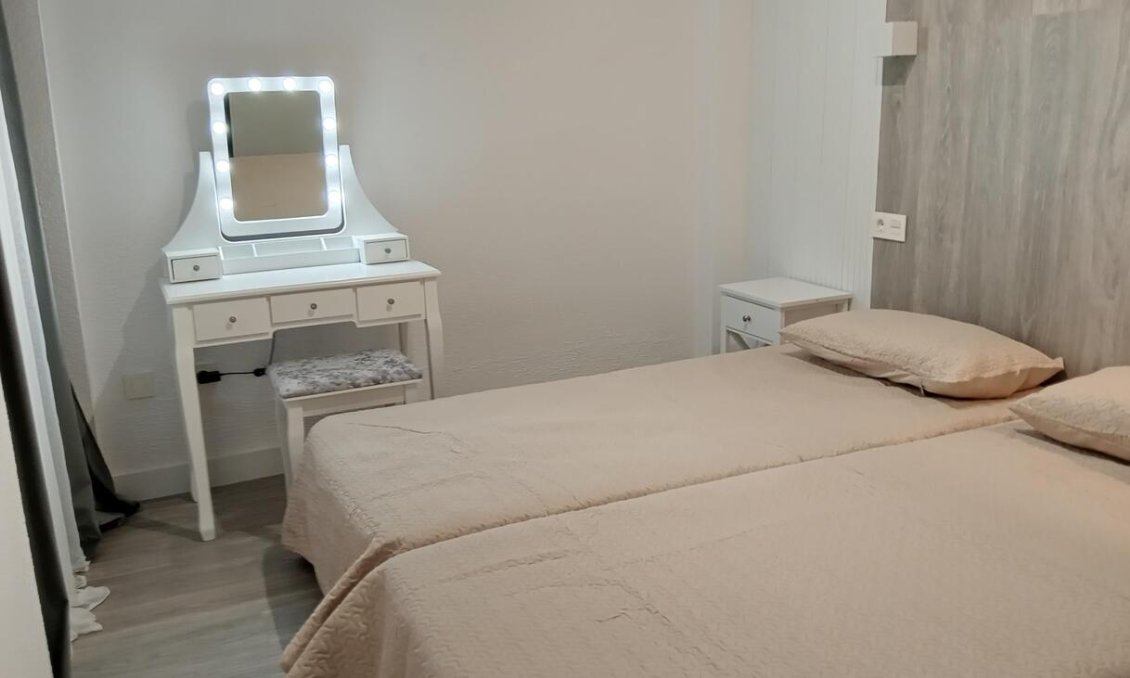 Segunda mano - Apartamento -
Torrevieja - CENTRE