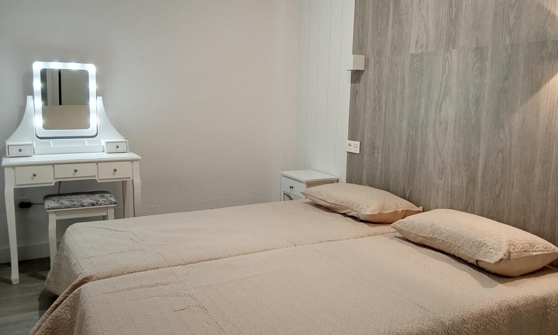 Segunda mano - Apartamento -
Torrevieja - CENTRE