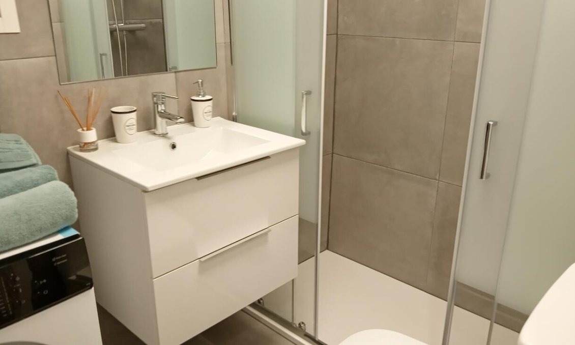 Segunda mano - Apartamento -
Torrevieja - CENTRE