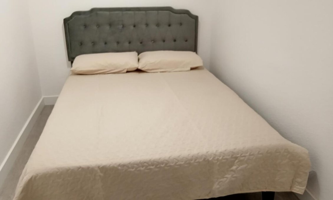 Segunda mano - Apartamento -
Torrevieja - CENTRE