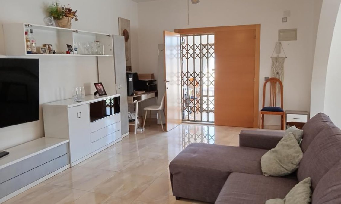 Segunda mano - Semi Detached -
Torrevieja - Los Balcones