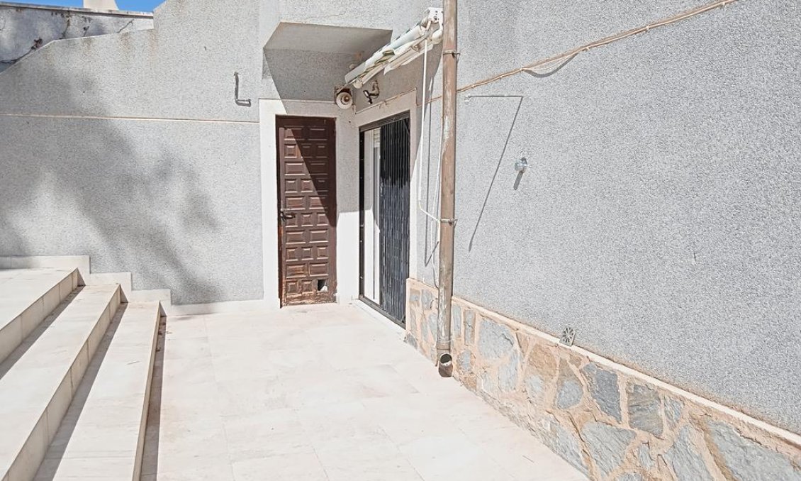 Segunda mano - Semi Detached -
Torrevieja - Los Balcones