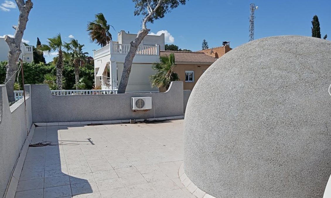 Segunda mano - Semi Detached -
Torrevieja - Los Balcones