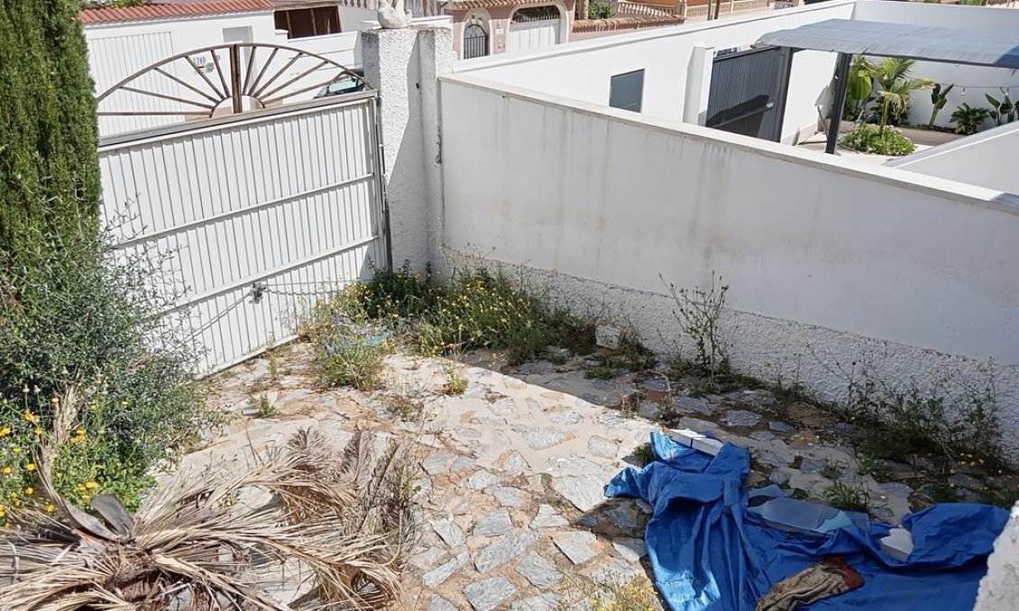 Segunda mano - Semi Detached -
Torrevieja - Los Balcones