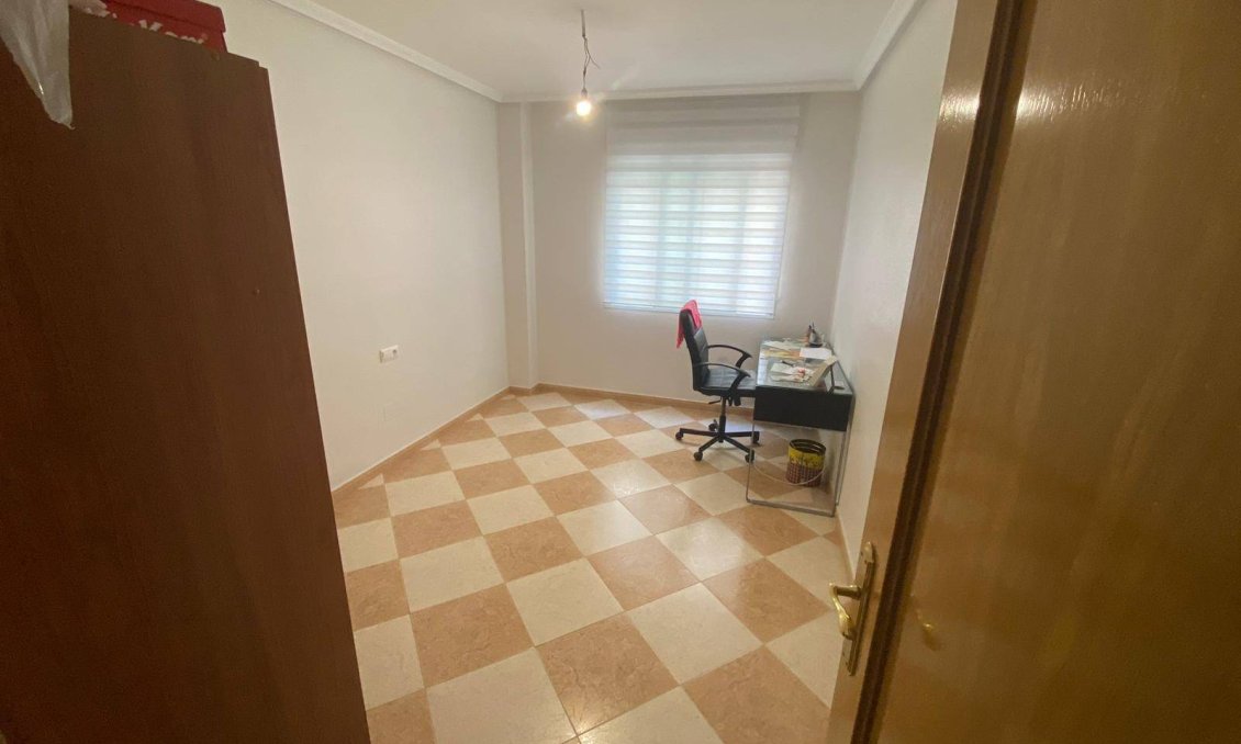 Segunda mano - Apartamento -
Callosa de Segura - Paseo De La Estacion