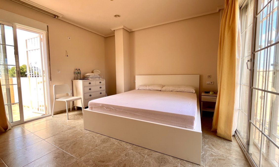 Segunda mano - Villa -
La Zenia - Costa Blanca