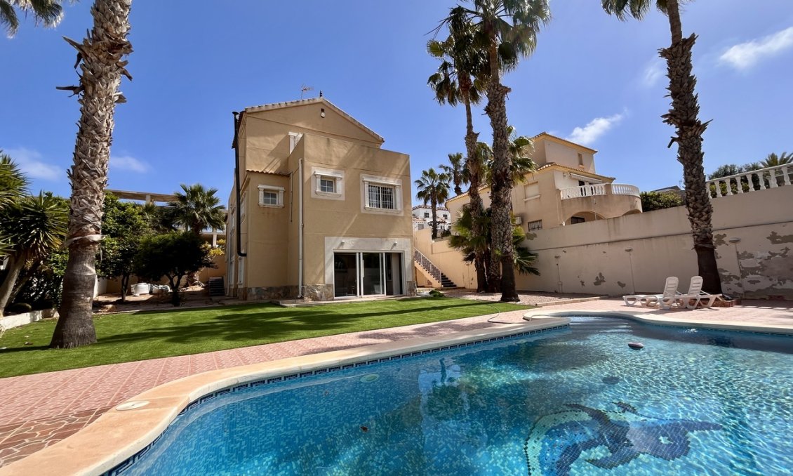 Segunda mano - Villa -
La Zenia - Costa Blanca