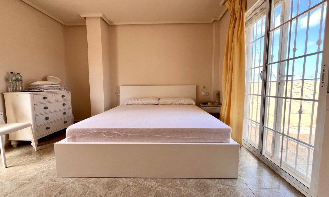 Segunda mano - Villa -
La Zenia - Costa Blanca