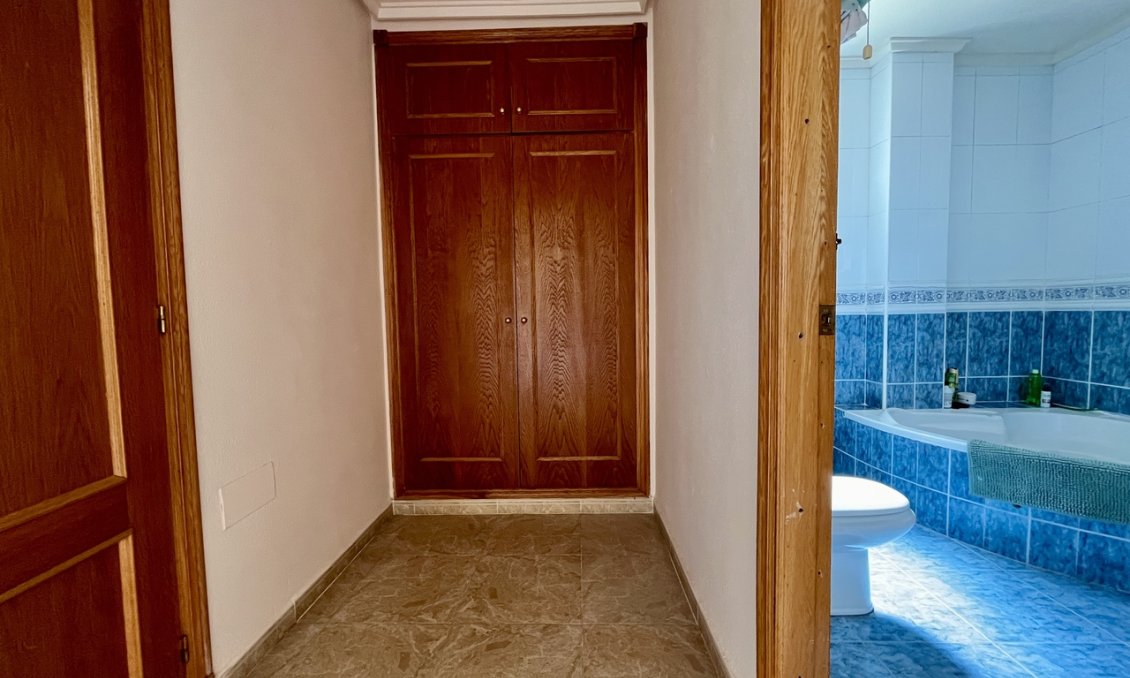Segunda mano - Villa -
La Zenia - Costa Blanca