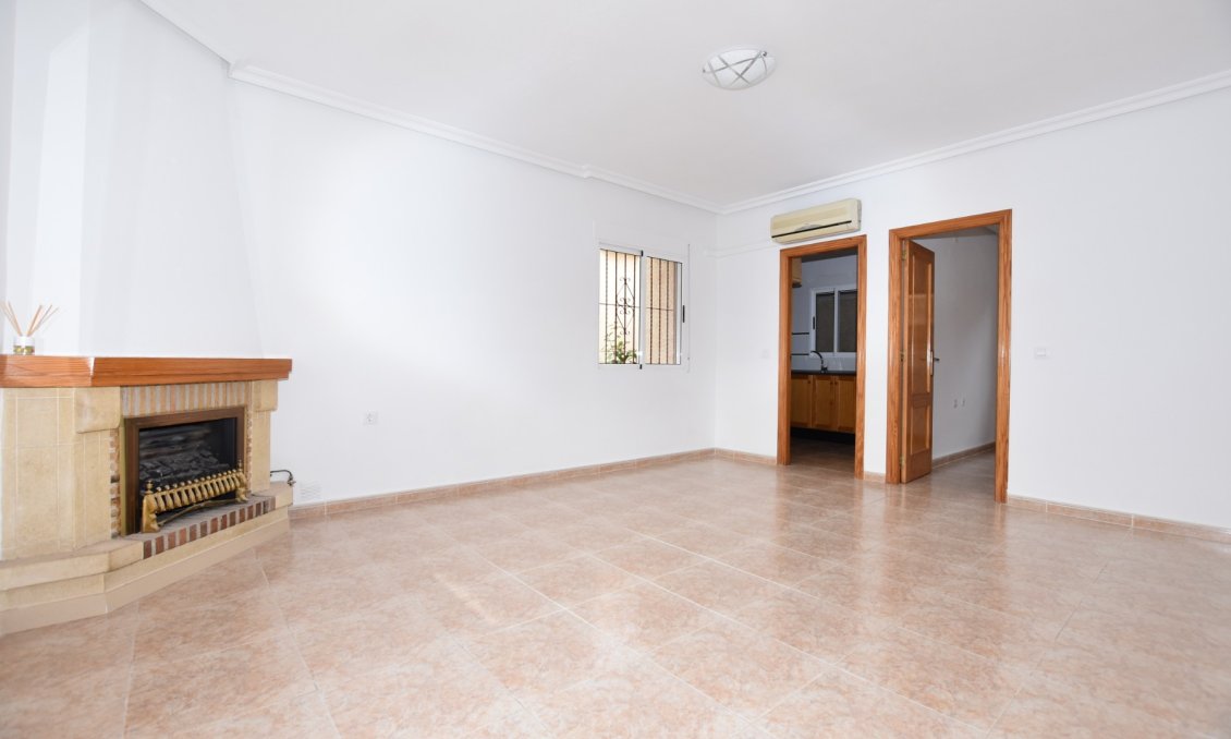 Segunda mano - Villa -
Algorfa - Inland