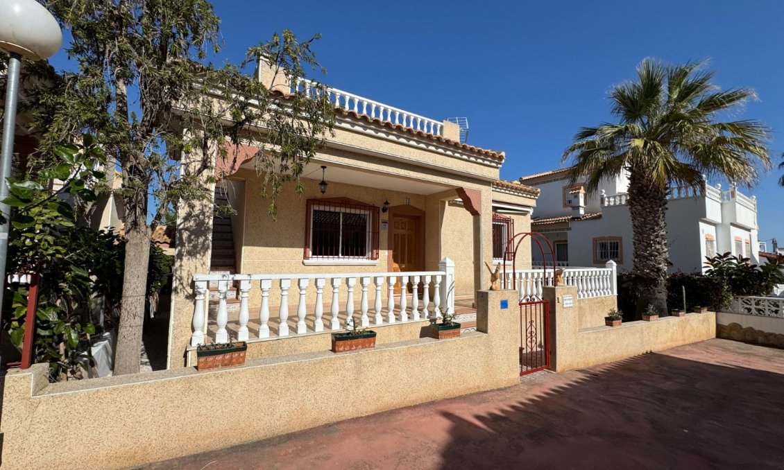 Segunda mano - Villa -
Algorfa - Inland