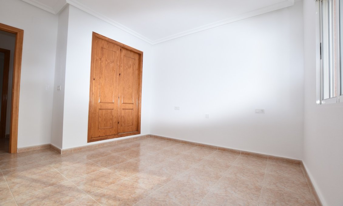 Segunda mano - Villa -
Algorfa - Inland