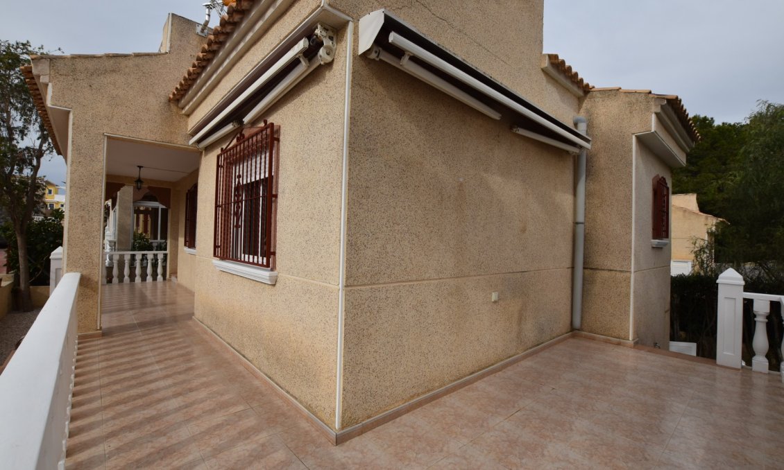Segunda mano - Villa -
Algorfa - Inland