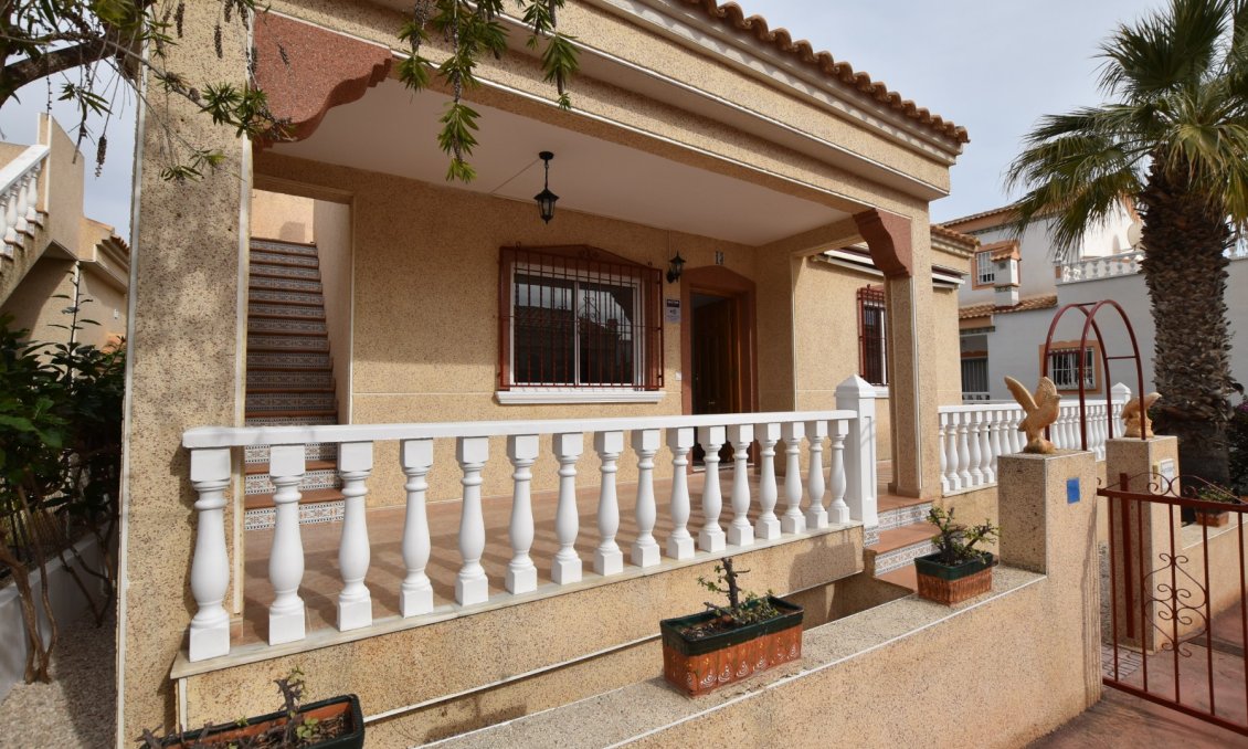 Segunda mano - Villa -
Algorfa - Inland