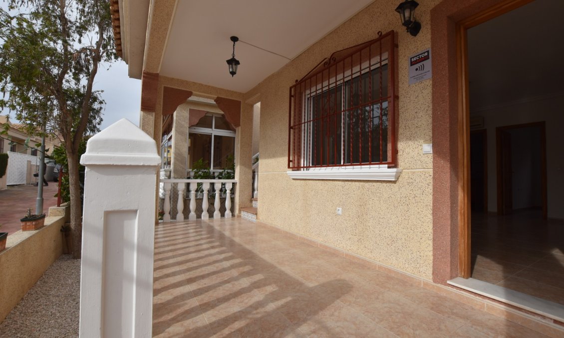 Segunda mano - Villa -
Algorfa - Inland