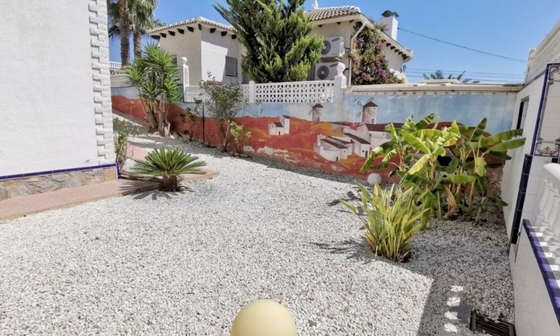 Segunda mano - Villa -
San Miguel de Salinas - Inland