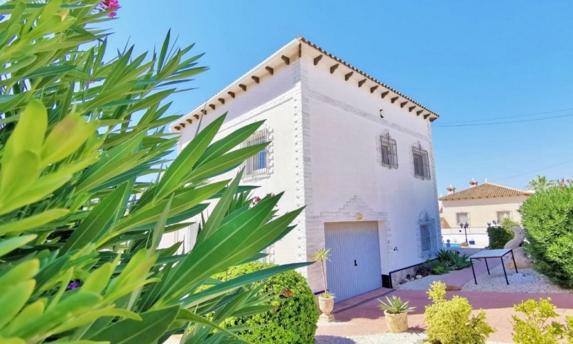 Segunda mano - Villa -
San Miguel de Salinas - Inland