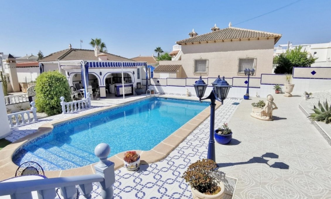 Segunda mano - Villa -
San Miguel de Salinas - Inland