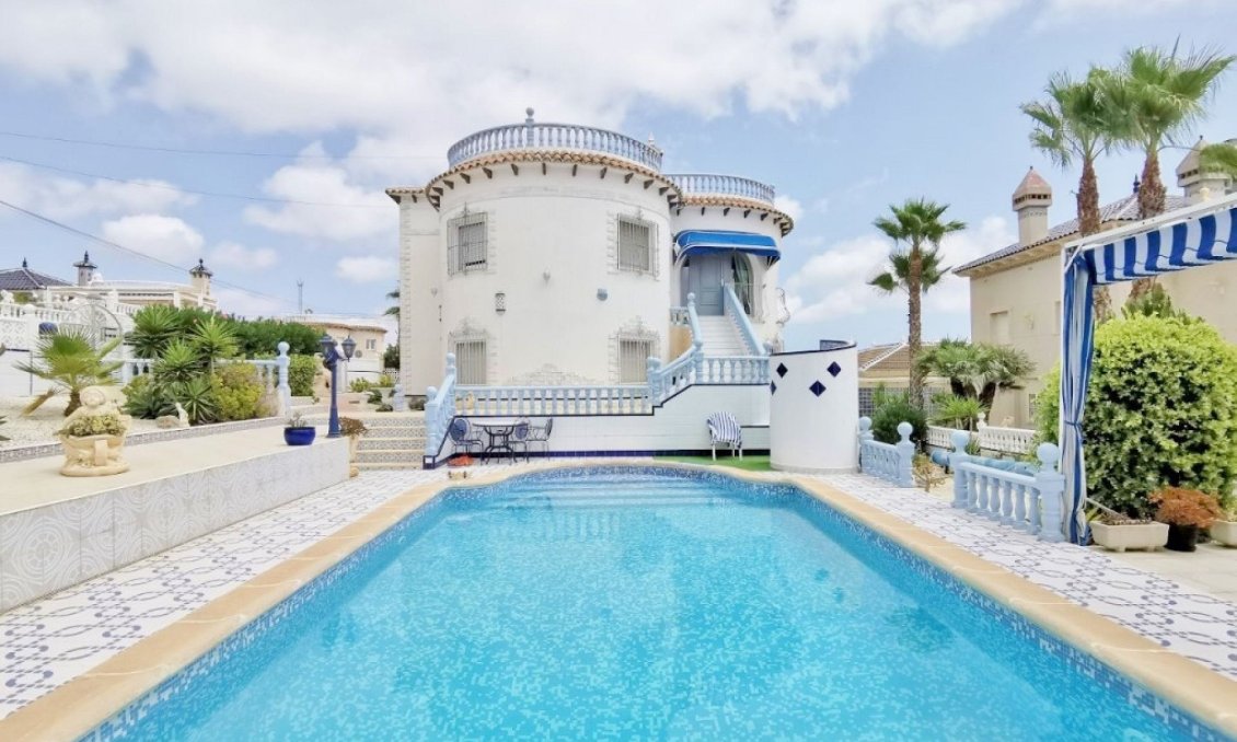 Segunda mano - Villa -
San Miguel de Salinas - Inland