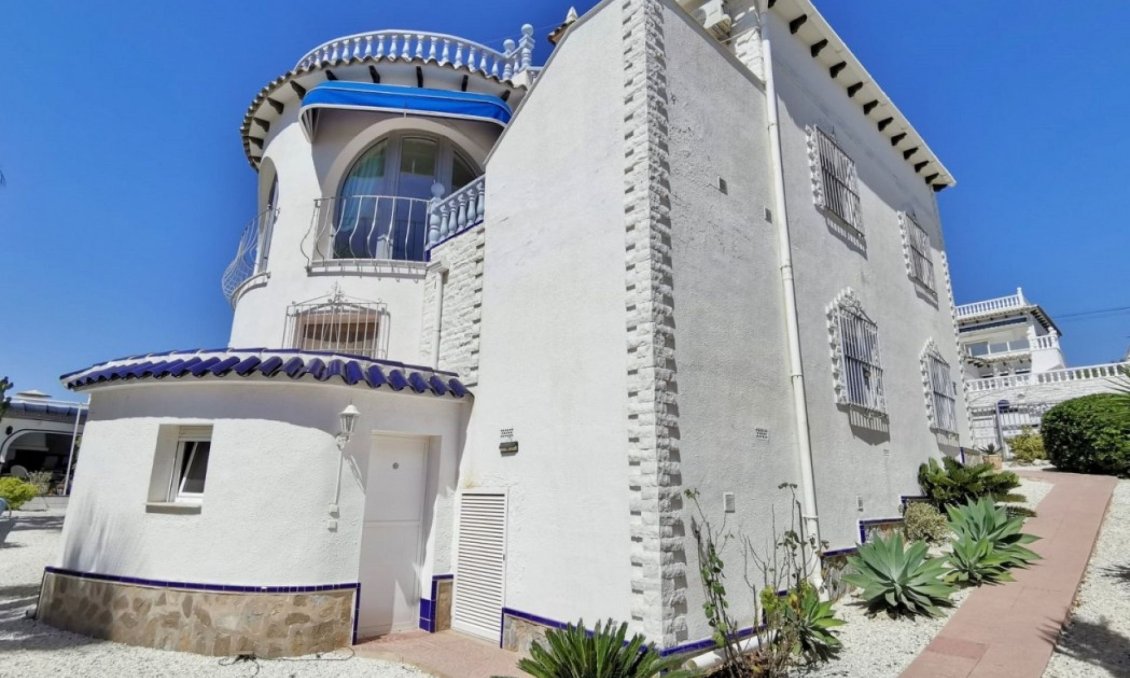 Segunda mano - Villa -
San Miguel de Salinas - Inland