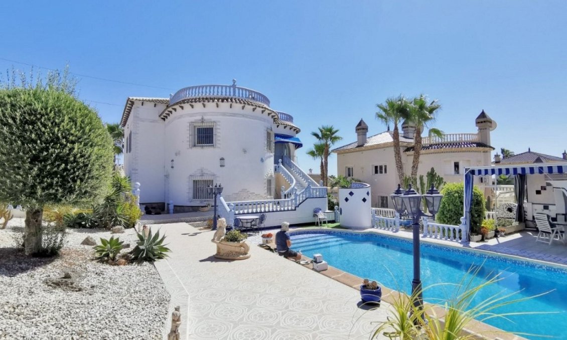 Segunda mano - Villa -
San Miguel de Salinas - Inland