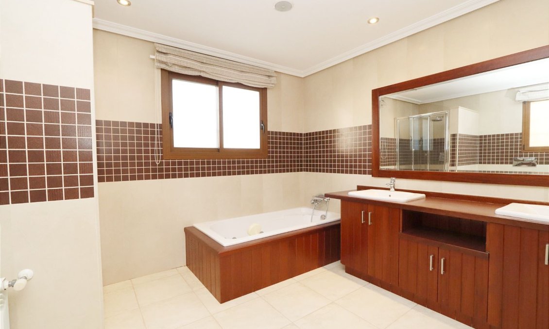 Wiederverkauf - Villa -
Altea - Costa Blanca
