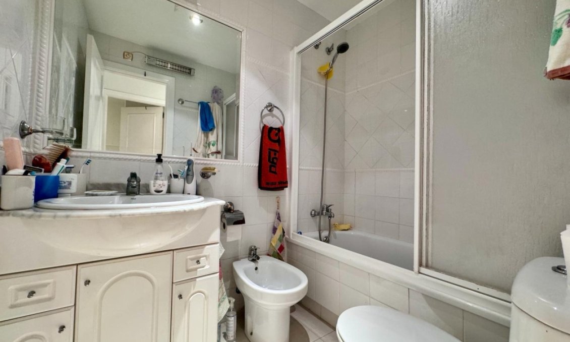 Wiederverkauf - Wohnung -
Guardamar del Segura - Costa Blanca