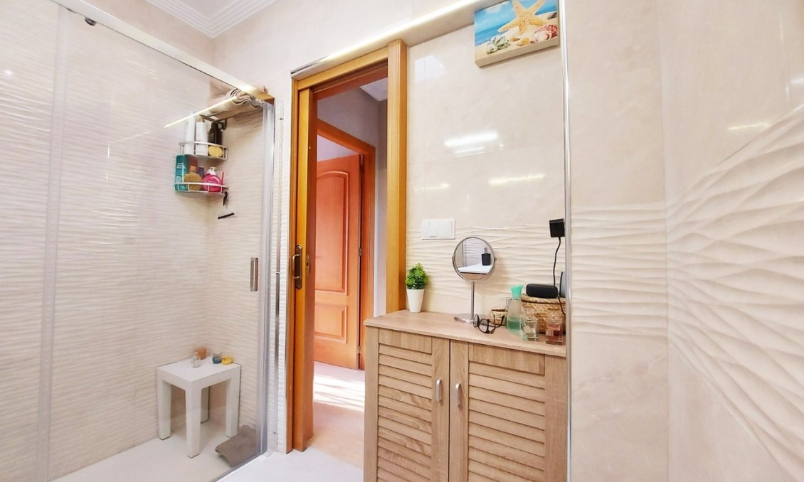 Wiederverkauf - Town House -
Torrevieja